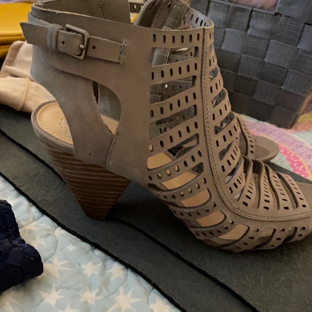 Evalina Leather Open Toe Casual Strappy Sandals 
L